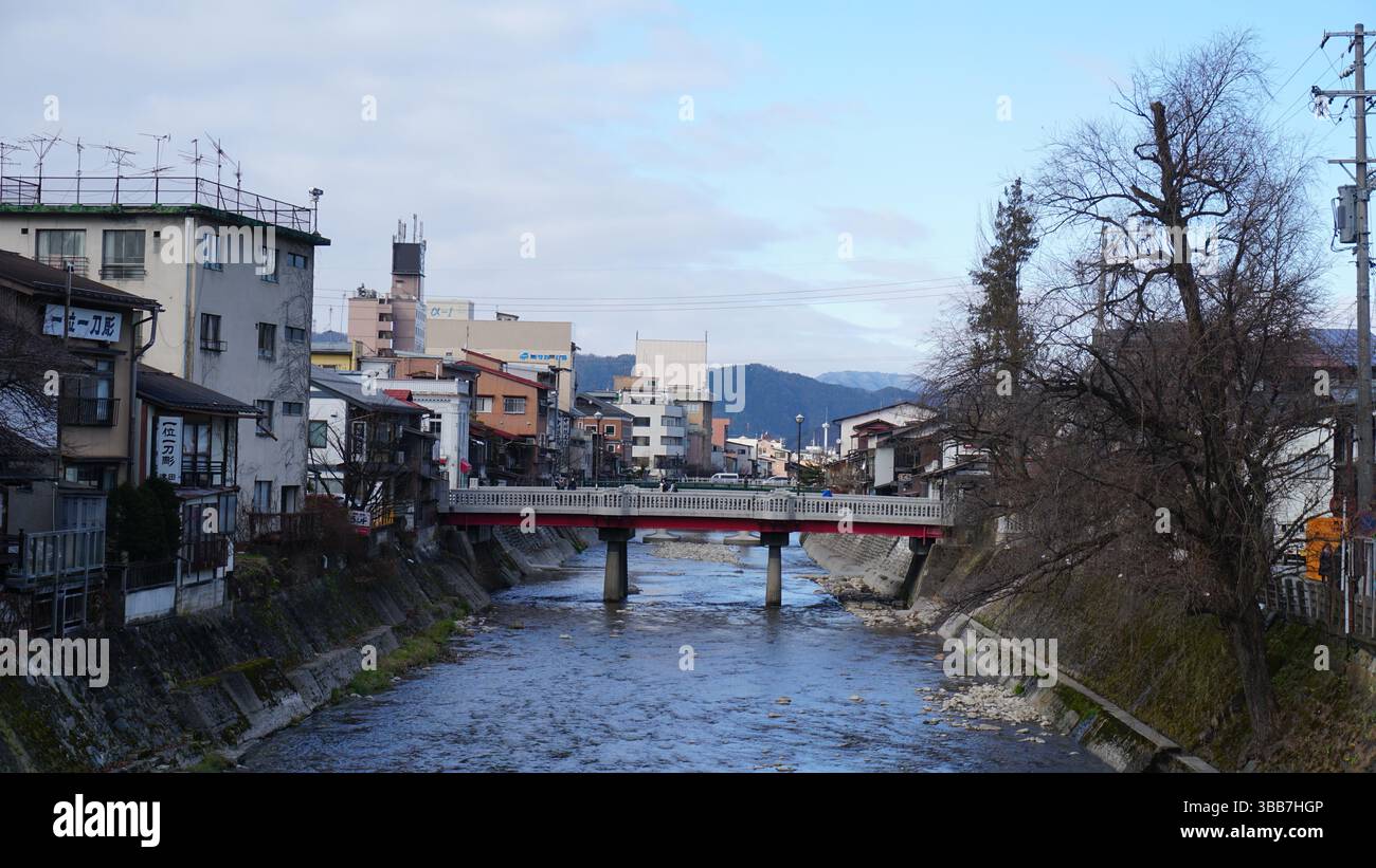 Takayama Cityscape : mélange de tradition et de nature Banque D'Images