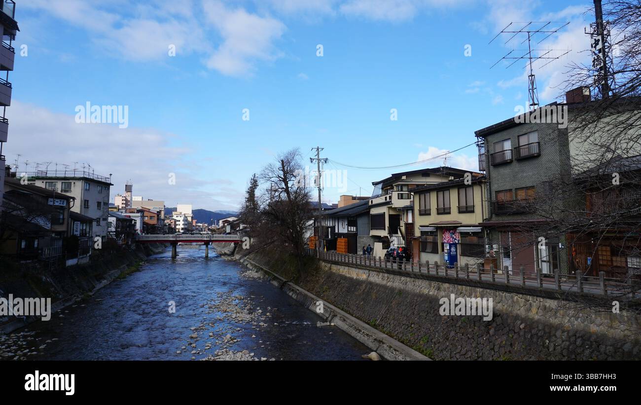 Takayama Cityscape : mélange de tradition et de nature Banque D'Images