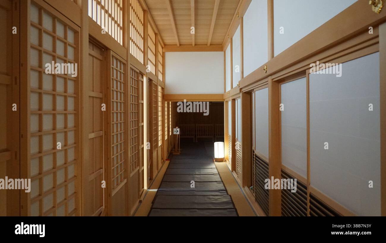 Château de Nagoya Palais Honmaru – architecture traditionnelle japonaise et histoire Banque D'Images