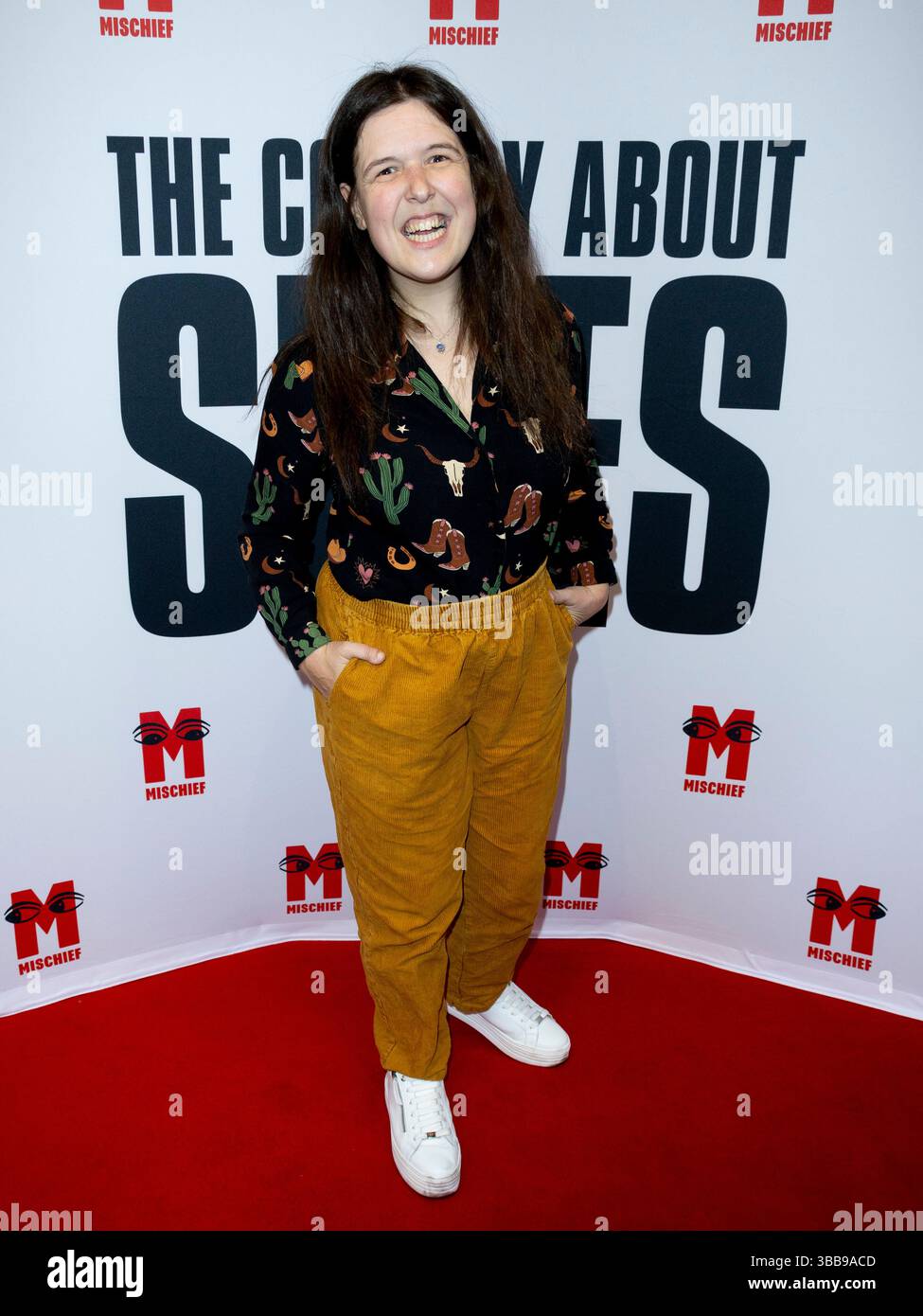 13 mai 2025, Londres, Angleterre, Royaume-Uni - Rosie Jones assiste à la Comedy About Spies Press Night, Noel Coward Theatre Banque D'Images