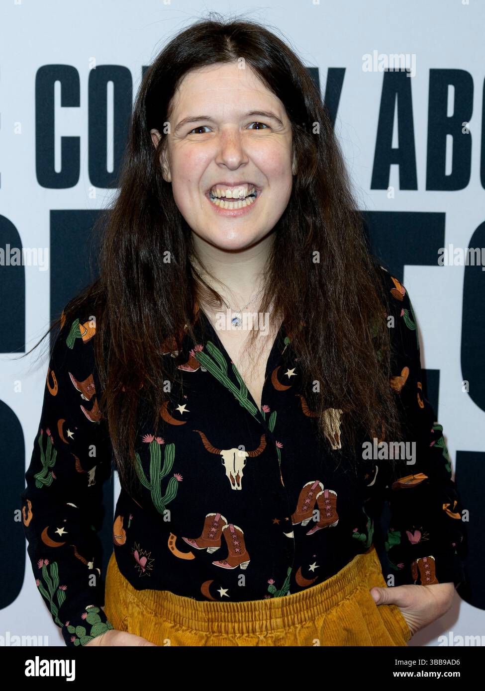 13 mai 2025, Londres, Angleterre, Royaume-Uni - Rosie Jones assiste à la Comedy About Spies Press Night, Noel Coward Theatre Banque D'Images