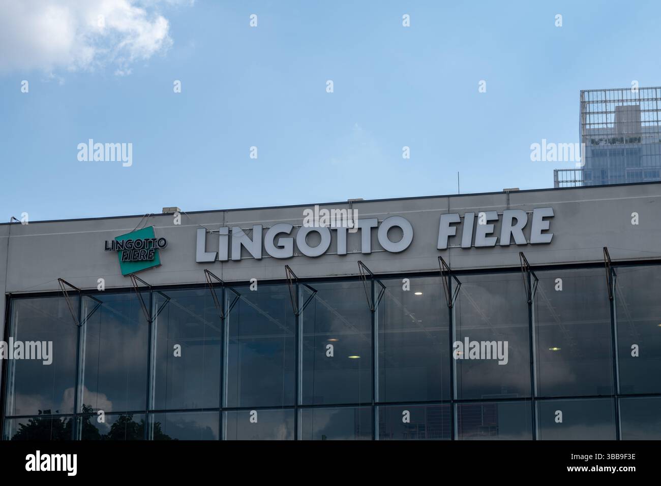 Logo lingotto fiere, accueille de nombreux événements internationaux et foires, y compris la Foire internationale du livre de Turin, Artissima, événements d'art et de design. Banque D'Images