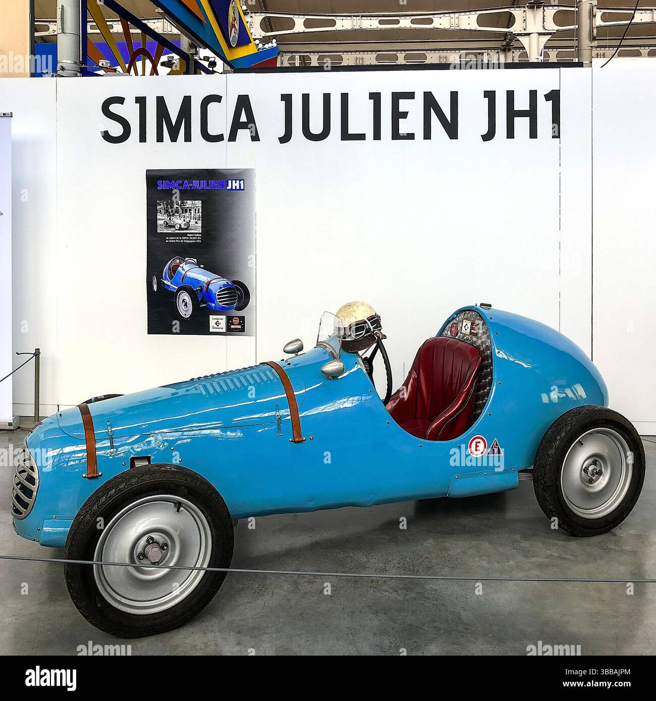 Une voiture de course monoplace Simca Julien JH1 au musée Auto Moto vélo, Châtellerault, Vienne (86), France. Banque D'Images