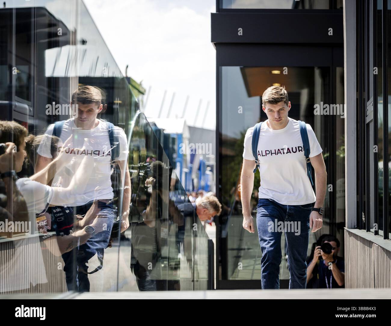 IMOLA - Max Verstappen (Red Bull Racing) à l'arrivée à l'Autodromo Internazionale Enzo e Dino Ferrari avant le Grand Prix d'Emilie-Romagne. ANP SEM VAN DER WAL Banque D'Images