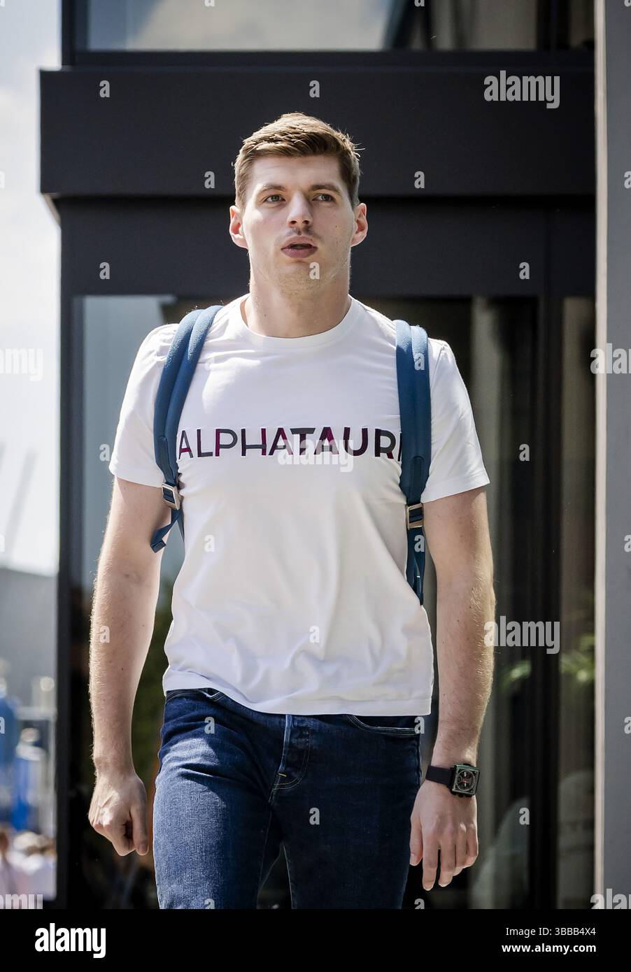 IMOLA - Max Verstappen (Red Bull Racing) à l'arrivée à l'Autodromo Internazionale Enzo e Dino Ferrari avant le Grand Prix d'Emilie-Romagne. ANP SEM VAN DER WAL Banque D'Images
