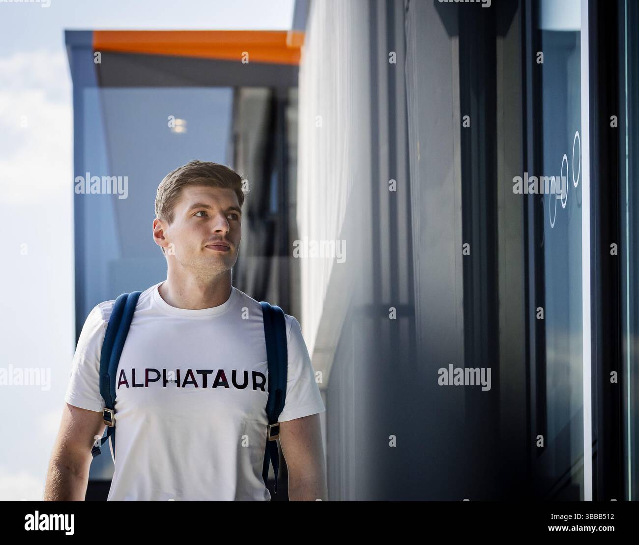 IMOLA - Max Verstappen (Red Bull Racing) à l'arrivée à l'Autodromo Internazionale Enzo e Dino Ferrari avant le Grand Prix d'Emilie-Romagne. ANP SEM VAN DER WAL Banque D'Images