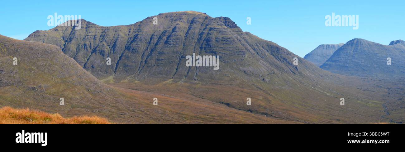 Tom na Gruagaig, partie de la traversée de la crête de Beinn Alligin (Wester Ross, Écosse) Banque D'Images