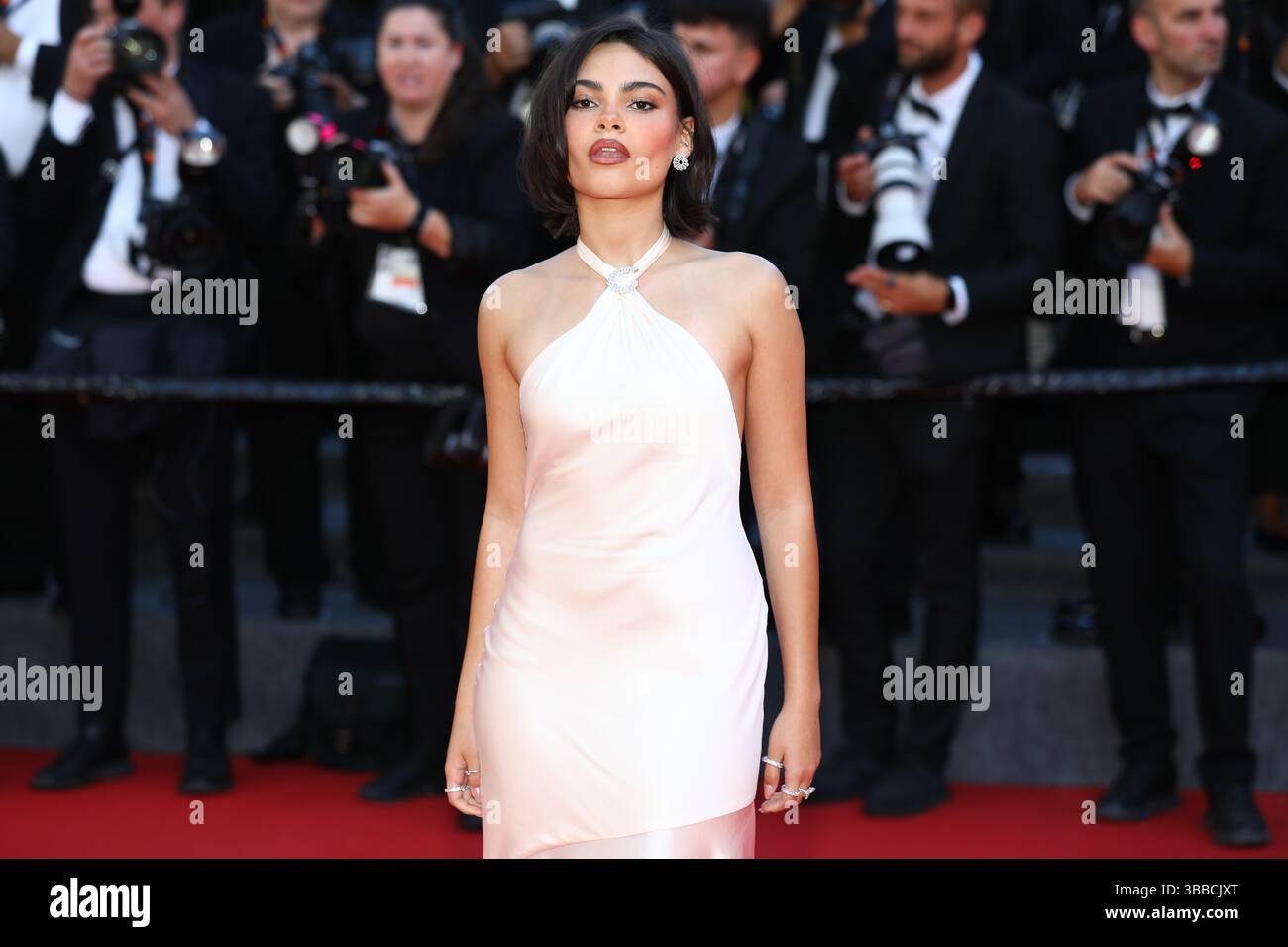 15 mai 2025, Cannes, Côte d'azur, France : ARIANA GREENBLATT sur le tapis rouge pour la première projection de 'case 137' au 78e Festival annuel de Cannes au Palais des Festivals de Cannes, France (crédit image : © Mickael Chavet/ZUMA Press Wire) USAGE ÉDITORIAL SEULEMENT ! Non destiné à UN USAGE commercial ! Banque D'Images