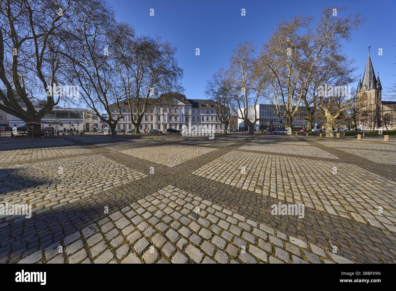 Comeniushaus, architecte Friedrich Joachim Stengel, style architectural baroque, Université des Beaux-Arts de Sarre, bâtiments historiques, tour de l'église de St. Banque D'Images