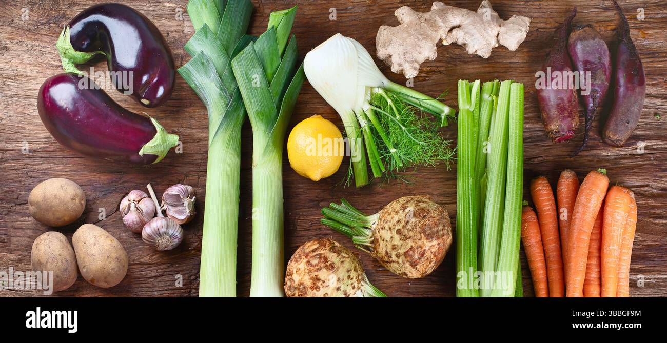 légumes frais locaux. Vue de dessus. Alimentation saine. Banque D'Images