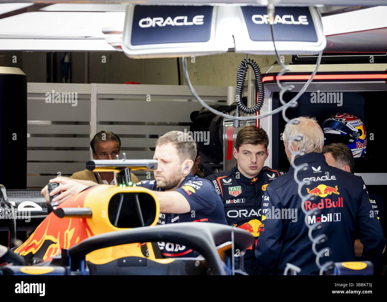 IMOLA - Max Verstappen (Red Bull Racing) après la fin de la première séance d'essais libres à l'Autodromo Internazionale Enzo e Dino Ferrari avant le Grand Prix d'Emilie-Romagne. ANP SEM VAN DER WAL Banque D'Images