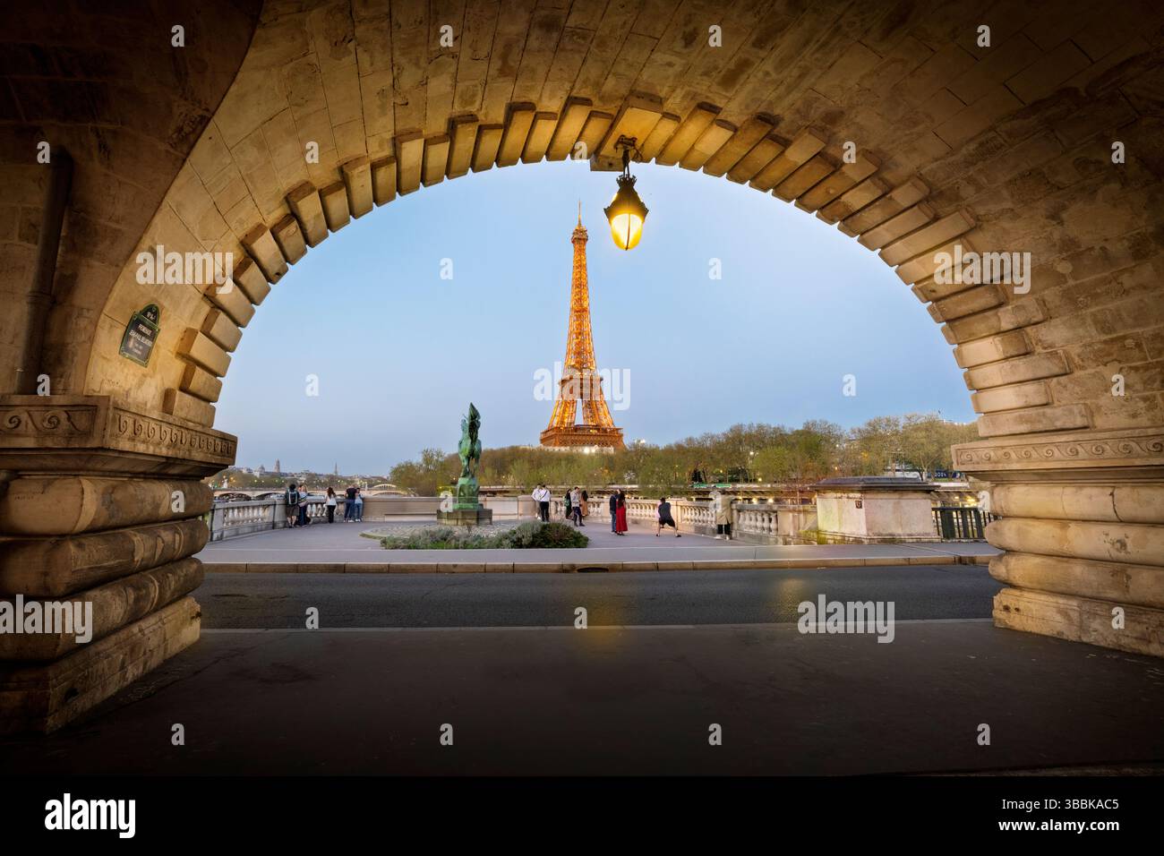Pont Bir Hakeim Pont printemps Paris, France, Europe Banque D'Images