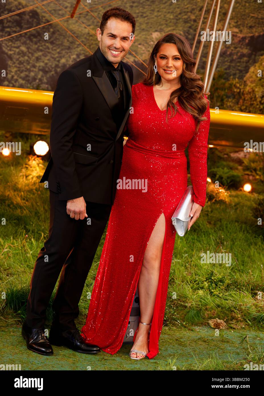 Londres, Royaume-Uni. 15 mai 2025. Jeremy Parisi et Kelly Brook assistent à la première mondiale Mission : impossible The final Reckoning au Leicester Square Gardens. Crédit : SOPA images Limited/Alamy Live News Banque D'Images