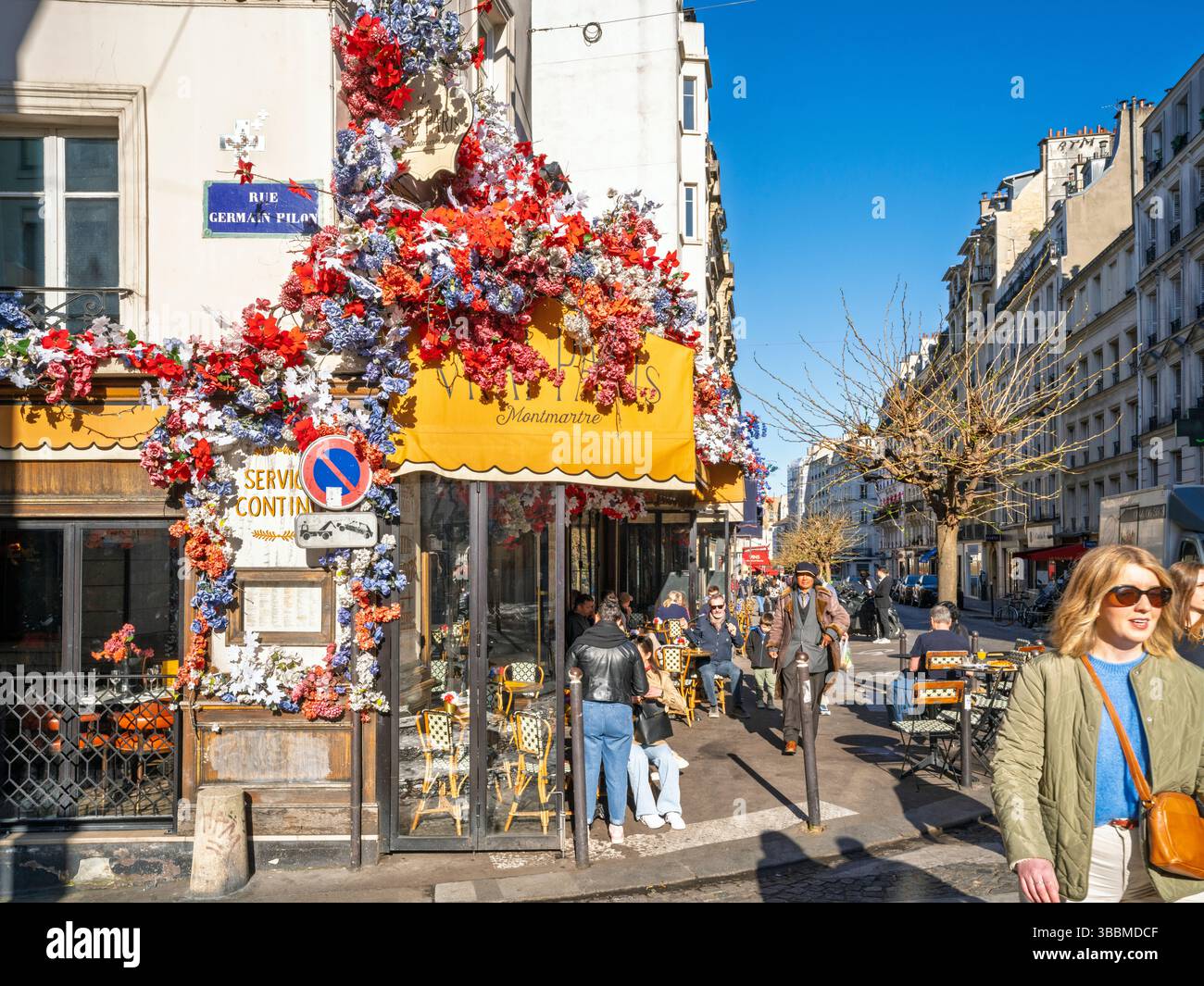 Café le vrai Paris, printemps Montmartre Paris, France, Europe Banque D'Images