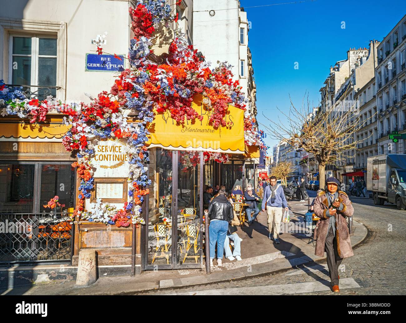 Café le vrai Paris, printemps Montmartre Paris, France, Europe Banque D'Images