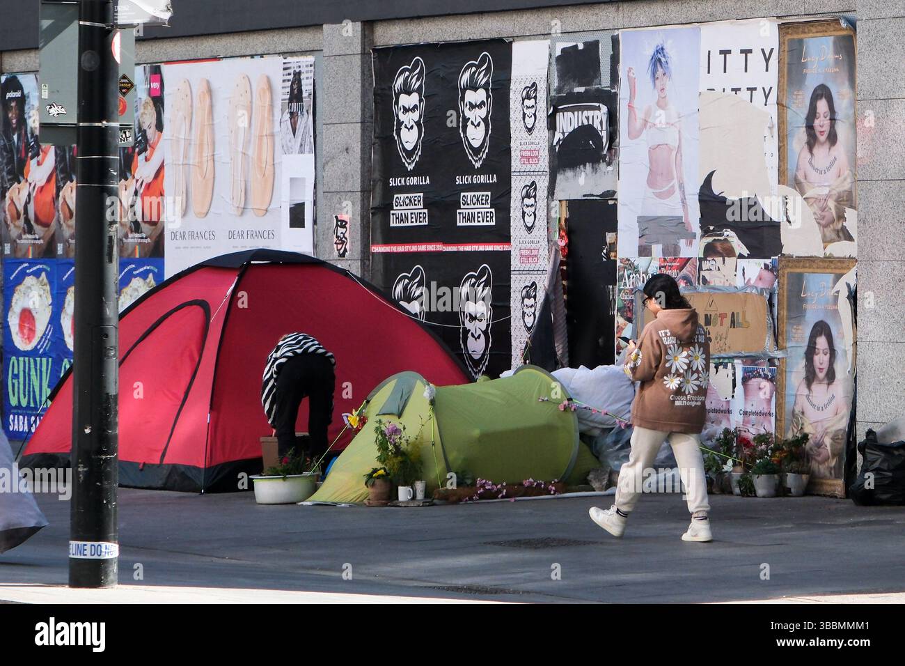 Londres, Royaume-Uni. 16 mai 2025. Une personne sur dix n'a pas d'épargne et est vulnérable à la hausse des factures et aux pertes d'emplois. Credit : Matthew Chattle/Alamy Live News Banque D'Images