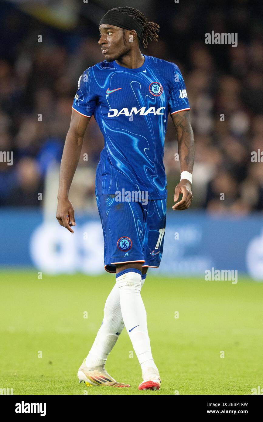 16 mai 2025 ; Stamford Bridge, Chelsea, Londres, Angleterre : premier League Football, Chelsea contre Manchester United ; Noni Madueke de Chelsea Banque D'Images