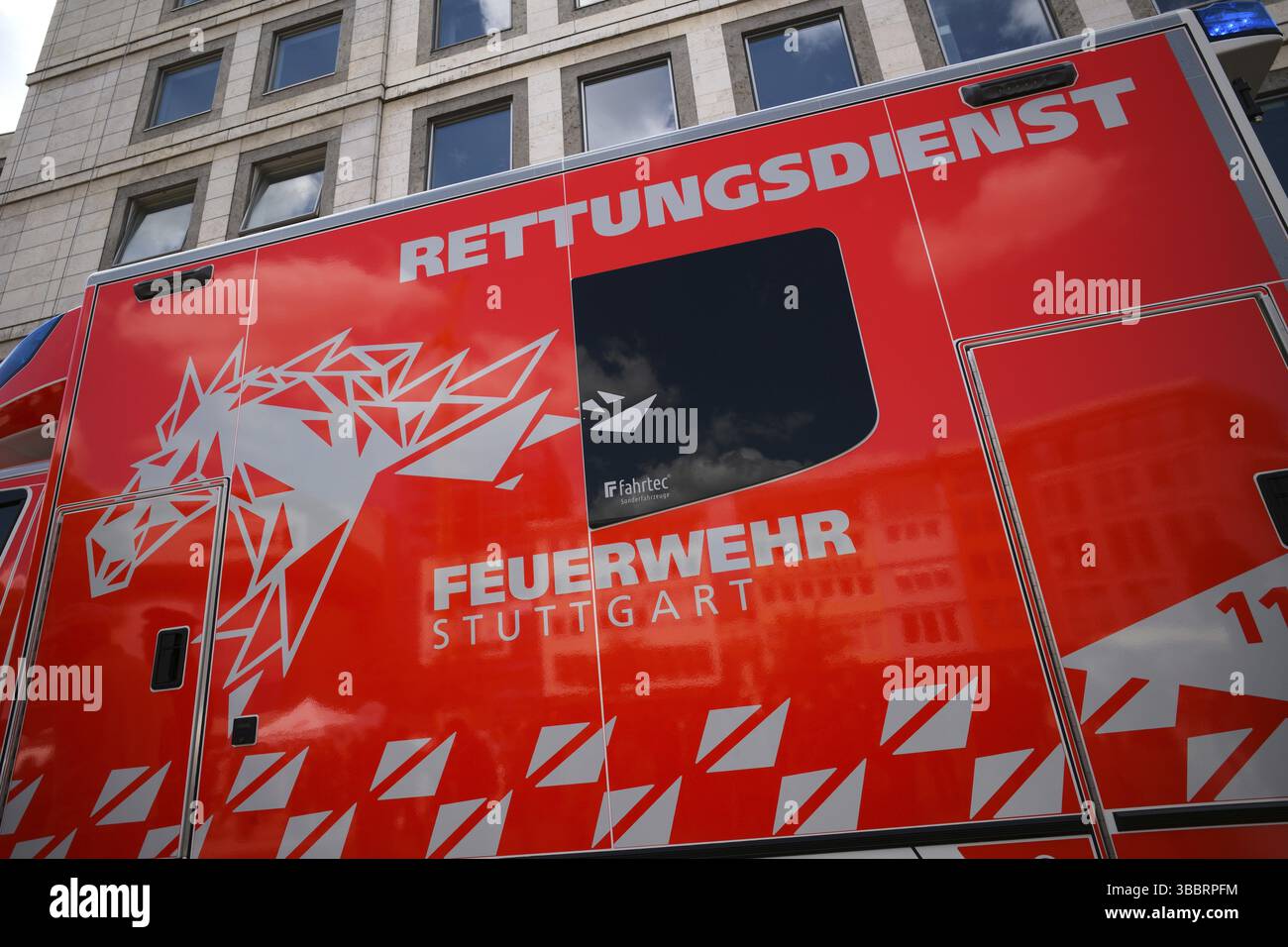 Présentation du nouveau design, langage de conception des pompiers de Stuttgart, pompiers professionnels, véhicule, pompier, logo, Roessle, marché Banque D'Images