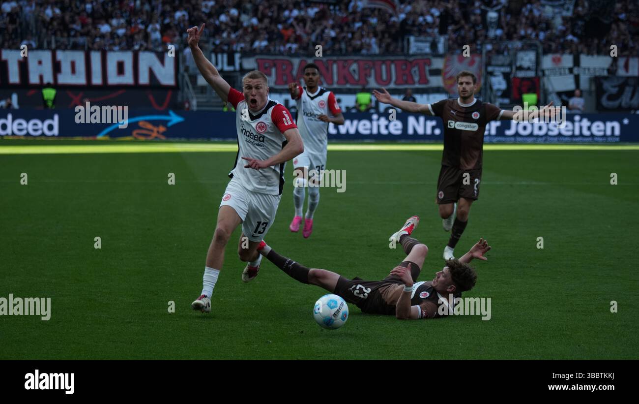 Bundesliga MD33 : Eintracht Frankfurt vs Pauli au Deutsche Bank Stadium, Francfort Allemagne. Banque D'Images