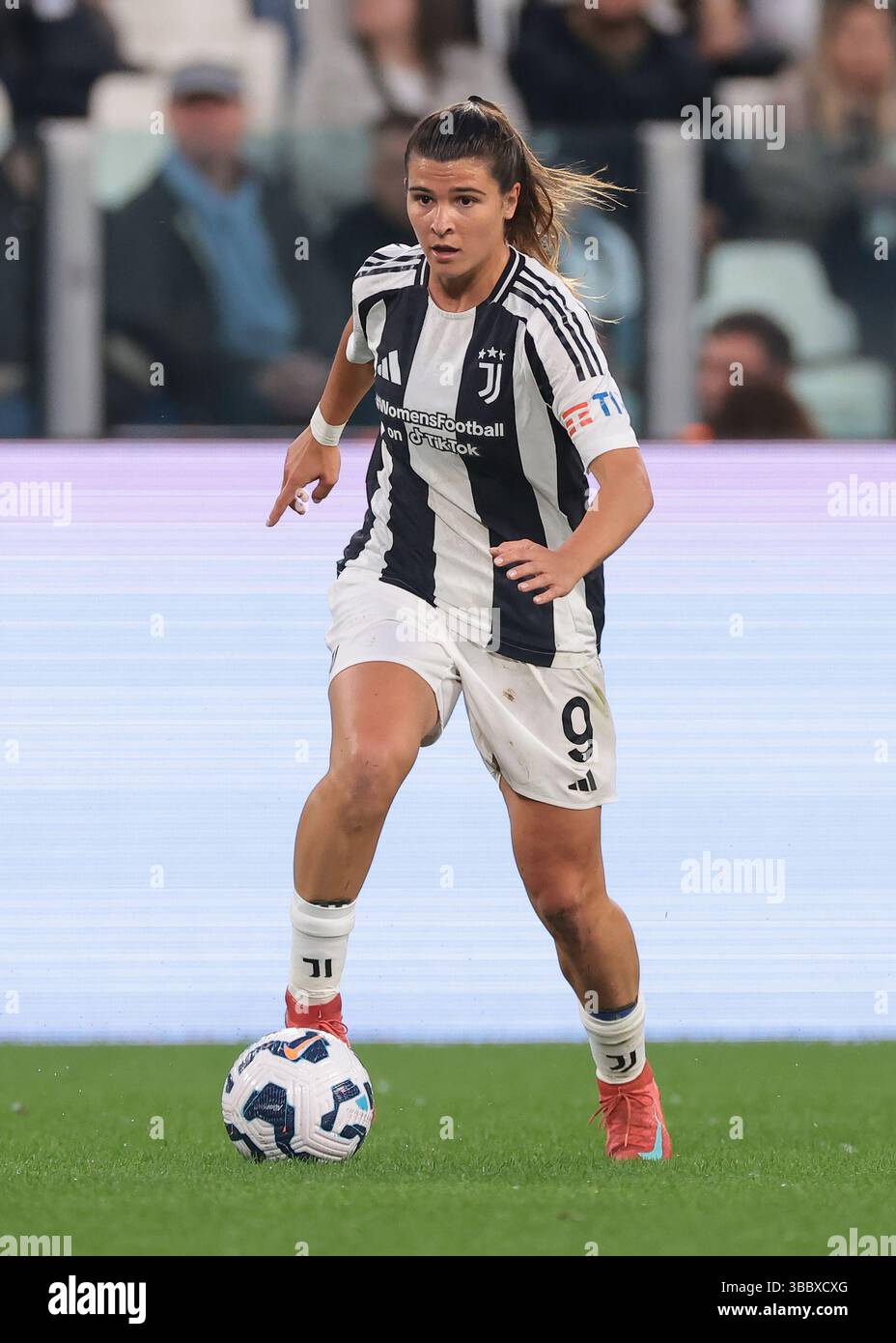 Turin, Italie. 10 mai 2025. Sofia Cantore de la Juventus lors du match Juventus Women vs Inter Femminile Serie A Femminile au stade Allianz de Turin. Le crédit photo devrait se lire : Jonathan Moscrop/Sportimage crédit : Sportimage Ltd/Alamy Live News Banque D'Images