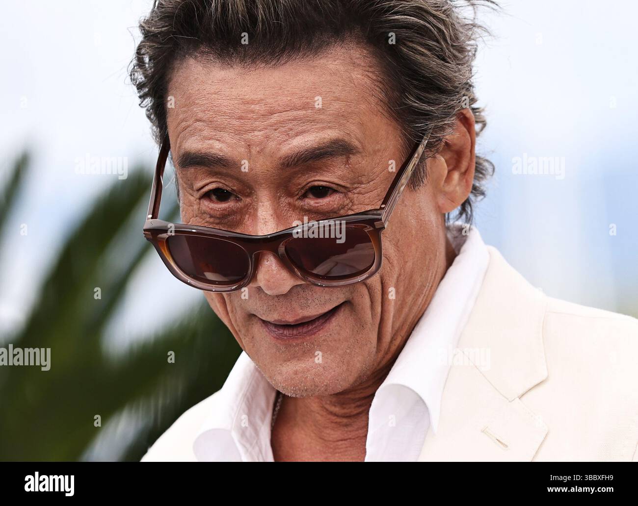 Cannes, France. 17 mai 2025. L'acteur Tony Leung Ka-FAI pose pour le photocall du film 'Fung Lam Fo Saan (sons of the Neon Night)' lors de la 78e édition du Festival de Cannes, dans le sud de la France, le 17 mai 2025. Crédit : Gao Jing/Xinhua/Alamy Live News Banque D'Images