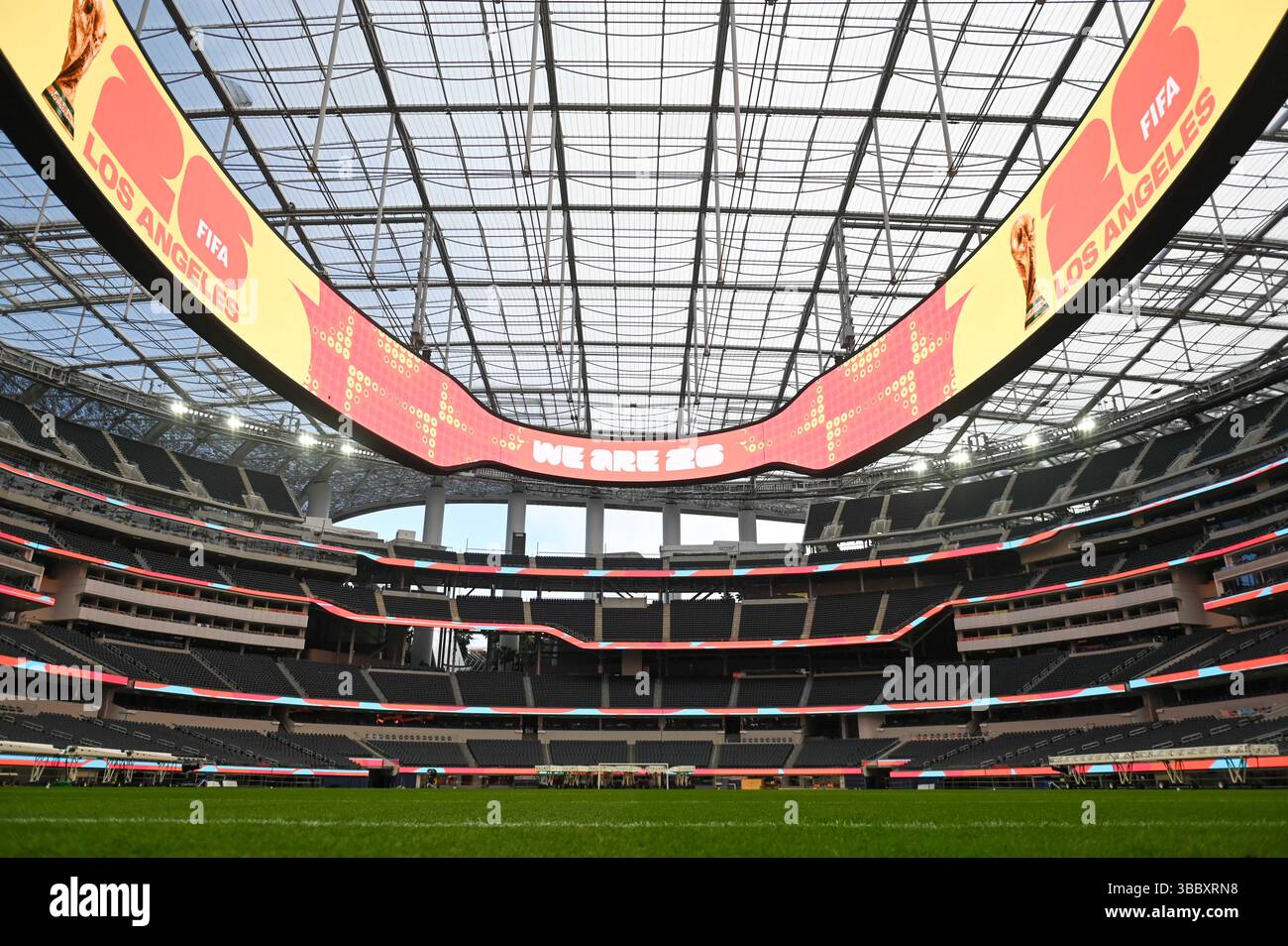 Inglewood, États-Unis. 13 mars 2025. Vue d'ensemble du stade SoFi lors d'une conférence de presse au stade SoFi pour dévoiler le nouveau terrain d'essai en prévision de la Coupe du monde 2026, jeudi 13 mars 2025, à Inglewood, Calif. (Dylan Stewart/image of Sport) photo via crédit : Newscom/Alamy Live News Banque D'Images