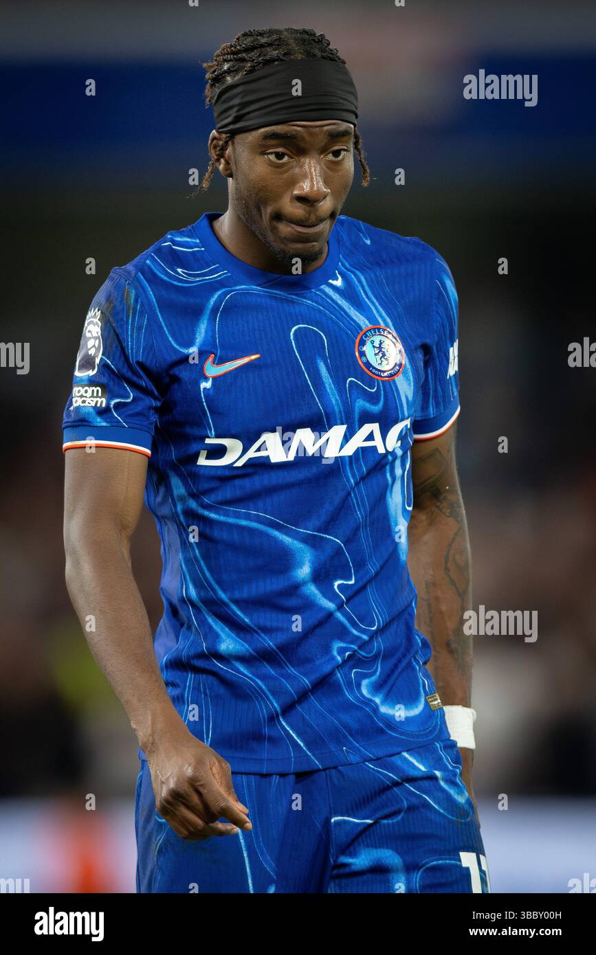 16 mai 2025 ; Stamford Bridge, Chelsea, Londres, Angleterre : premier League Football, Chelsea contre Manchester United ; Noni Madueke de Chelsea crédit : action plus Sports images/Alamy Live News Banque D'Images
