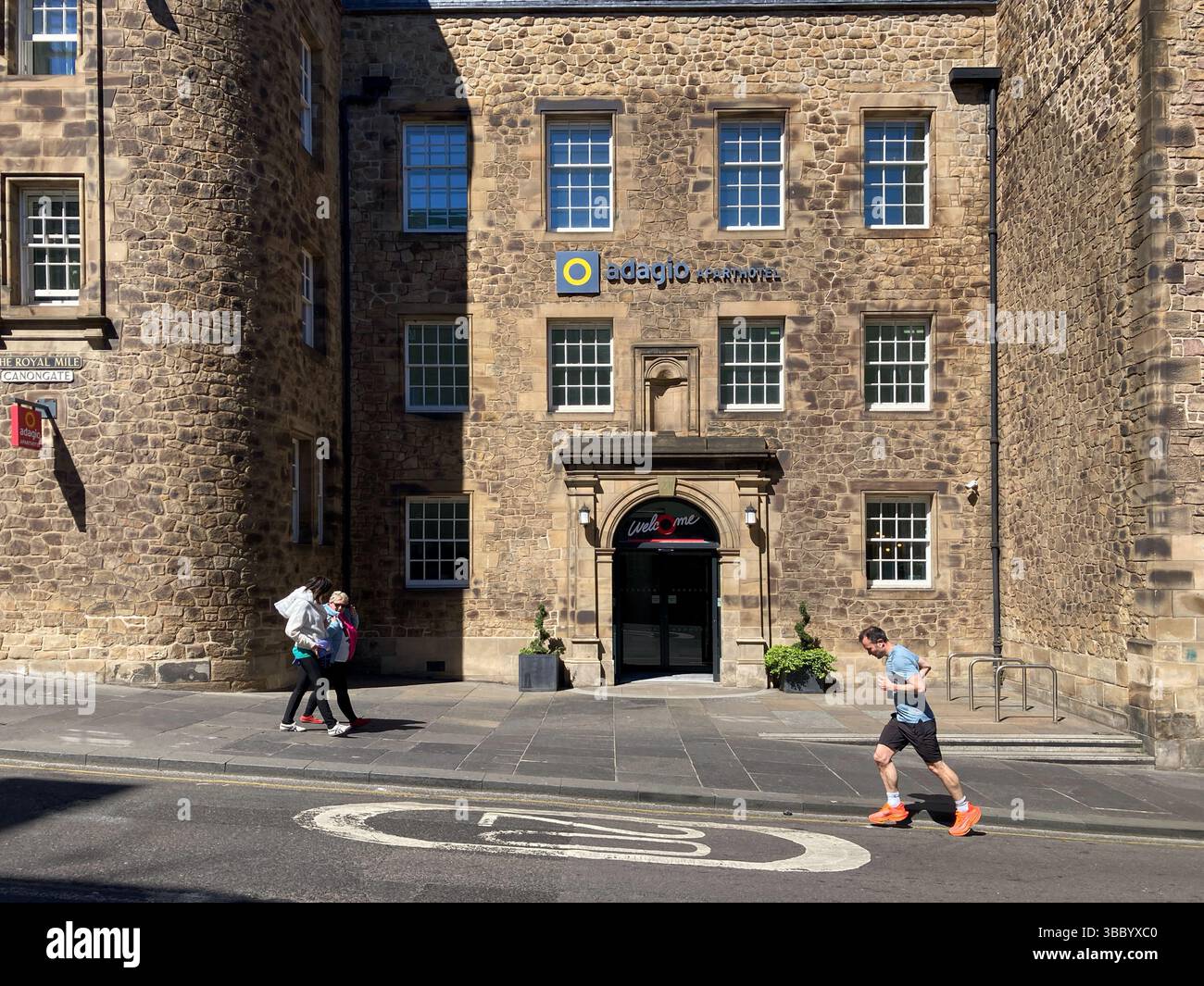 Adagio aparthotel, Canongate Royal Mile, Édimbourg, Écosse - Image de stock capturée avec un smartphone