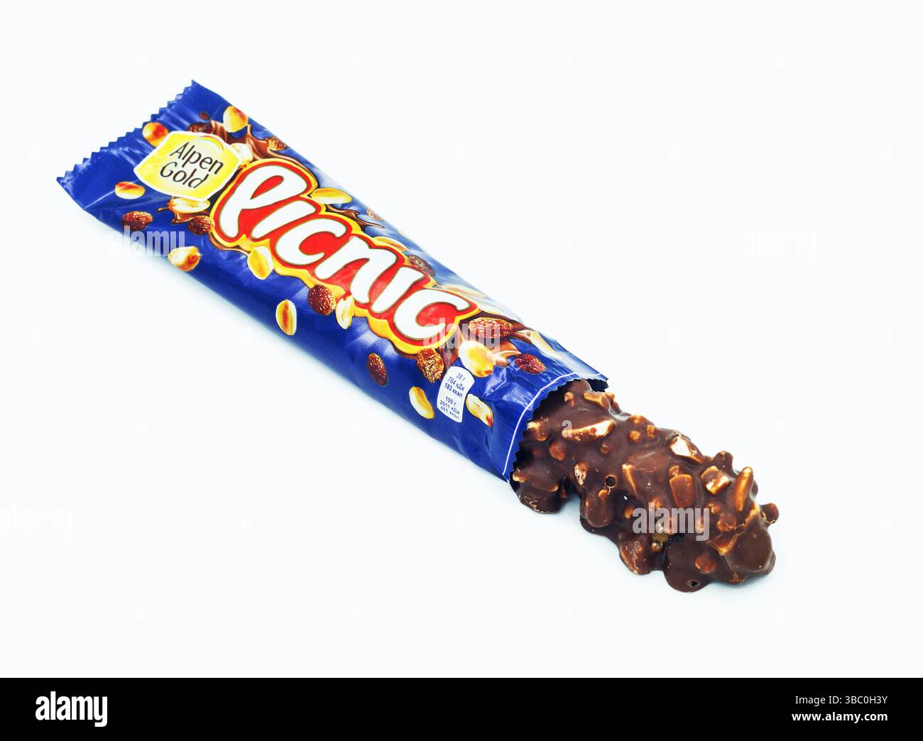 Picnic Big x2 (Mondelez int) barre de chocolat-noix ouverte, produit shot sur blanc Banque D'Images