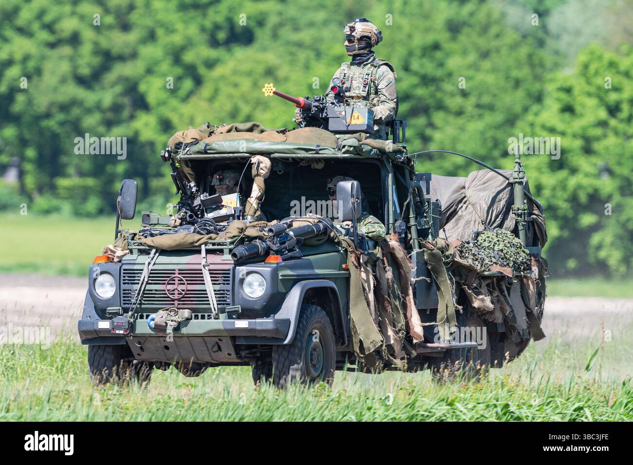 Une Mercedes-Benz G 'Wolf' armée aérienne d'assaut et véhicule d'infanterie légère. Banque D'Images