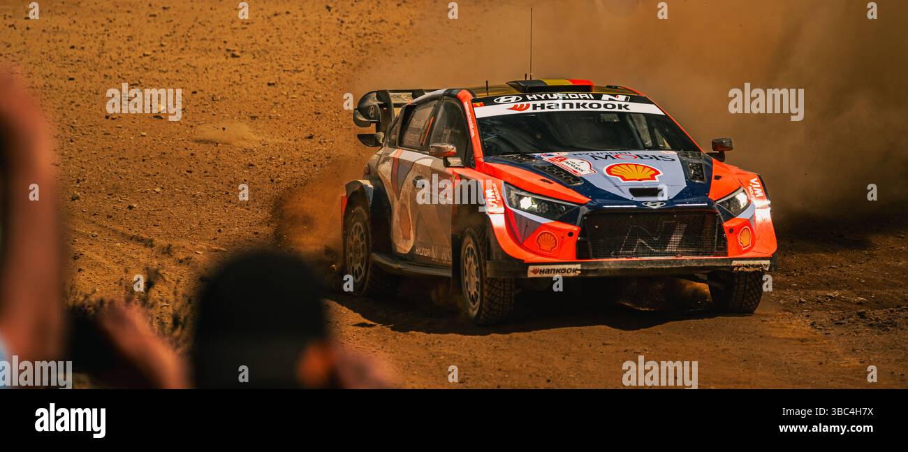 WRC Portugal 16 mai 2025 Arganil 2 SS08 1 Thierry NEUVILLE HYUNDAI i20 N Rally1 Banque D'Images