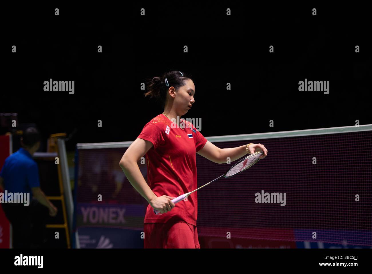 Pornpawee CHOCHUWONG, de Thaïlande, participe au match de finale en simple féminin contre CHEN Yu Fei, de Chine, lors du TOYOTA Thailand Open 2025. HSBC BWF World Tour Super 500 au stade Nimibutr le 18 mai 2025 à Bangkok, Thaïlande. (Photo de Teera Noisakran/Sipa USA) crédit : Sipa USA/Alamy Live News Banque D'Images