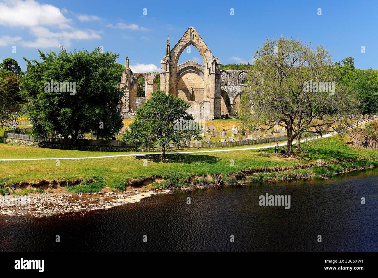 Bolton Priory au domaine Bolton Abbey dans le Yorkshire du Nord, Royaume-Uni Banque D'Images