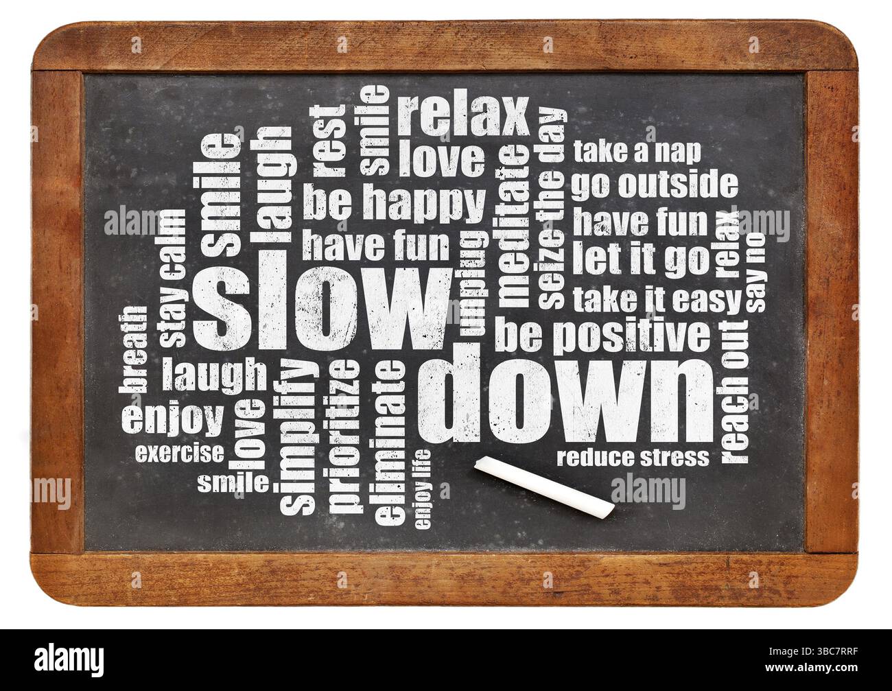 Ralentissez et détendez-vous - conseils de réduction du stress sous la forme d'un nuage de mots sur un tableau noir vintage Banque D'Images