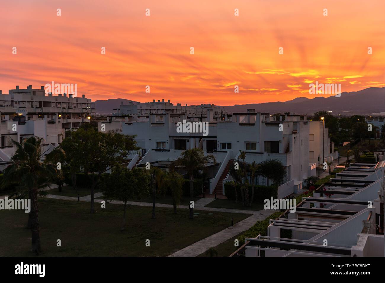Condado de Alhama, le plus grand développement d'un certain nombre de stations de vacances de golf dans la région de Murcie, populaire auprès des Britanniques. Coucher de soleil Banque D'Images