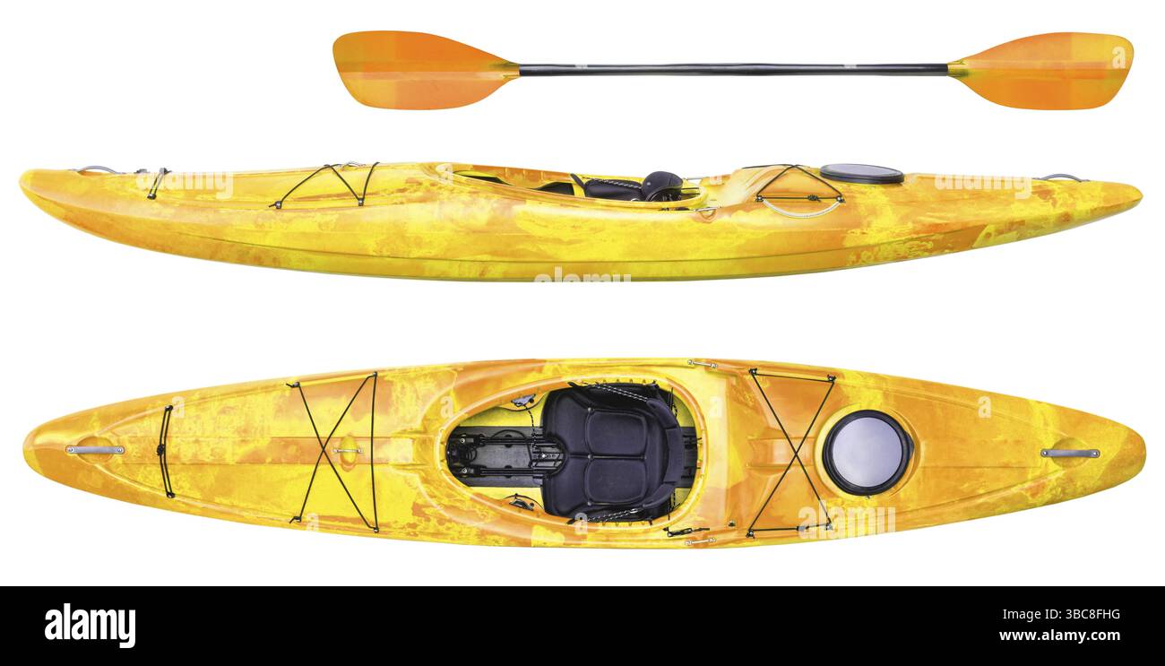Vue latérale et de dessus du kayak crossover (kayak d'eau vive et de rivière) et paddle isolé sur blanc Banque D'Images