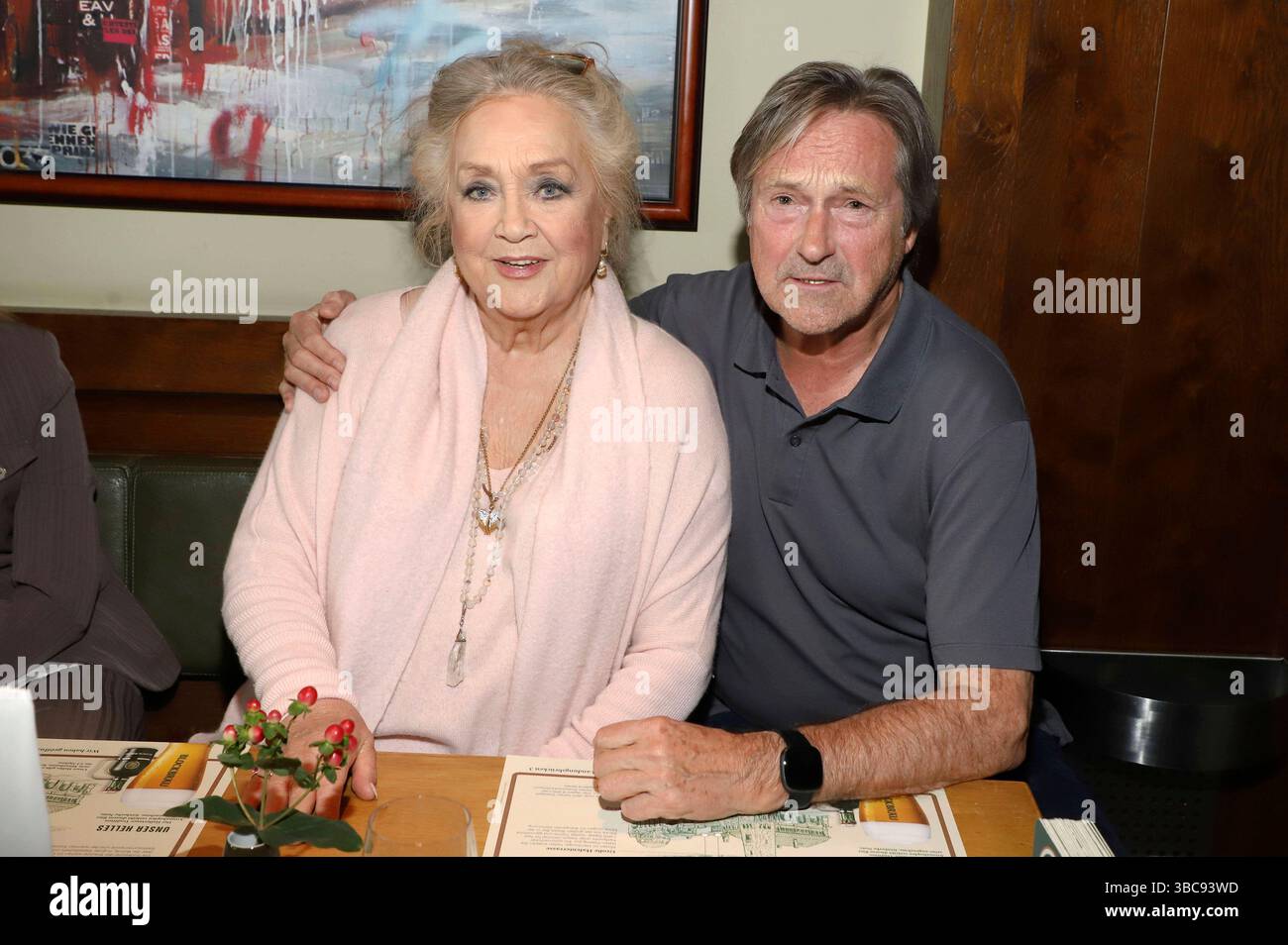 Doris Kunstmann und Helmut Zierl beim 14. Hamburger Hafen Talk im Blockbräu. Hambourg, 18.05.2025 *** Doris Kunstmann et Helmut Zierl au 14 Hamburger Hafen Talk at Blockbräu Hamburg, 18 05 2025 Foto :xgbrcix/xFuturexImagex hafentalk_5512 Banque D'Images