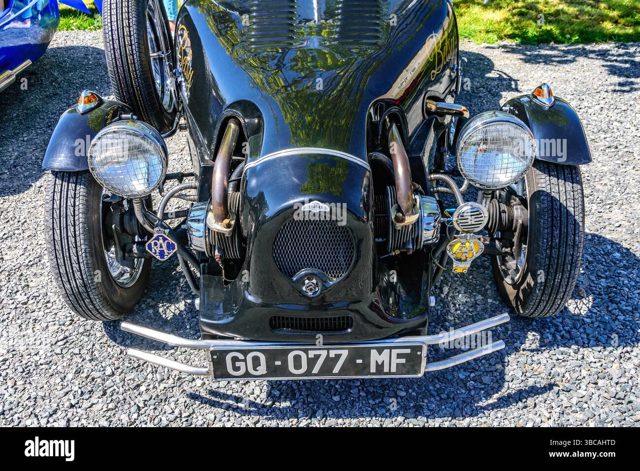 Un kit-car britannique Lomax - basé sur des composants Citroën 2CV - nommé 'Betsy' lors d'une réunion de voitures anciennes - Preuilly-sur-Claise, Indre-et-Loire (37), France. Banque D'Images