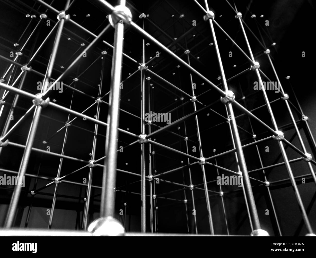 La forme cubique est similaire à la structure d'un réseau cristallin. Banque D'Images