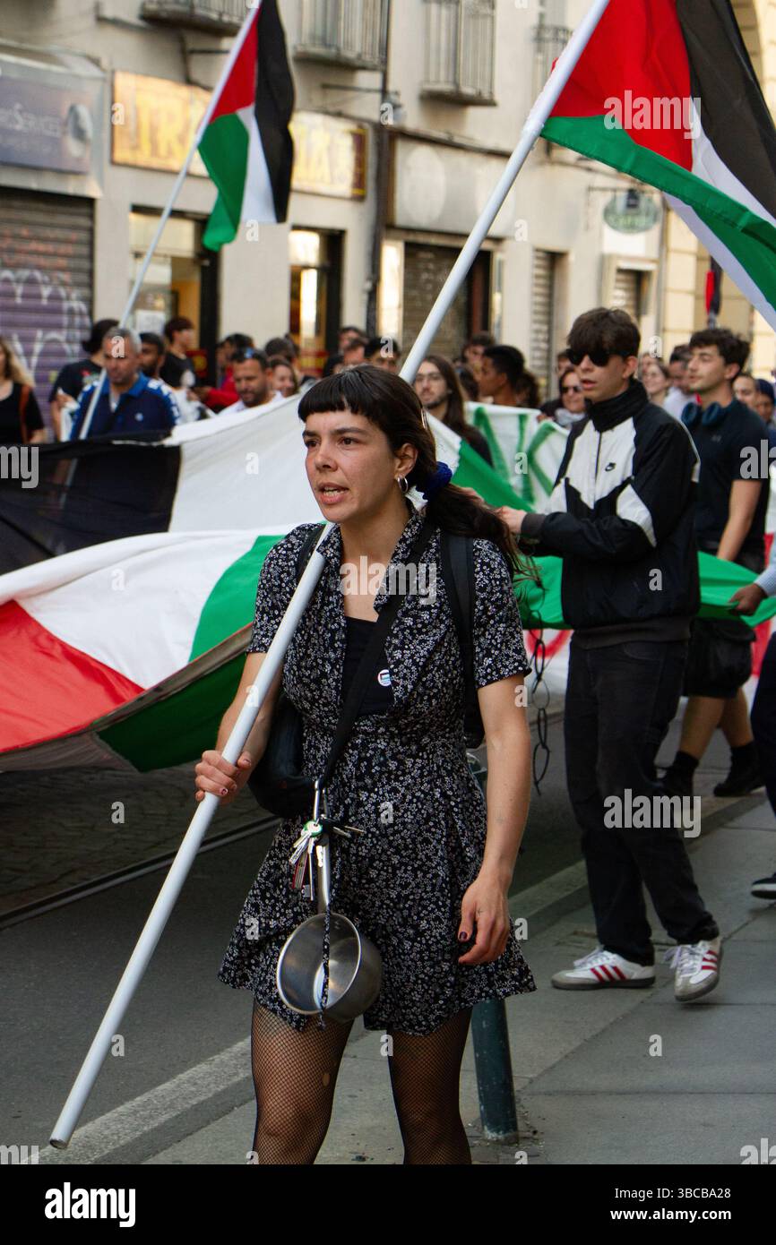 Turin, Italie - 17 mai 2025 : rassemblement pro-palestinien Banque D'Images