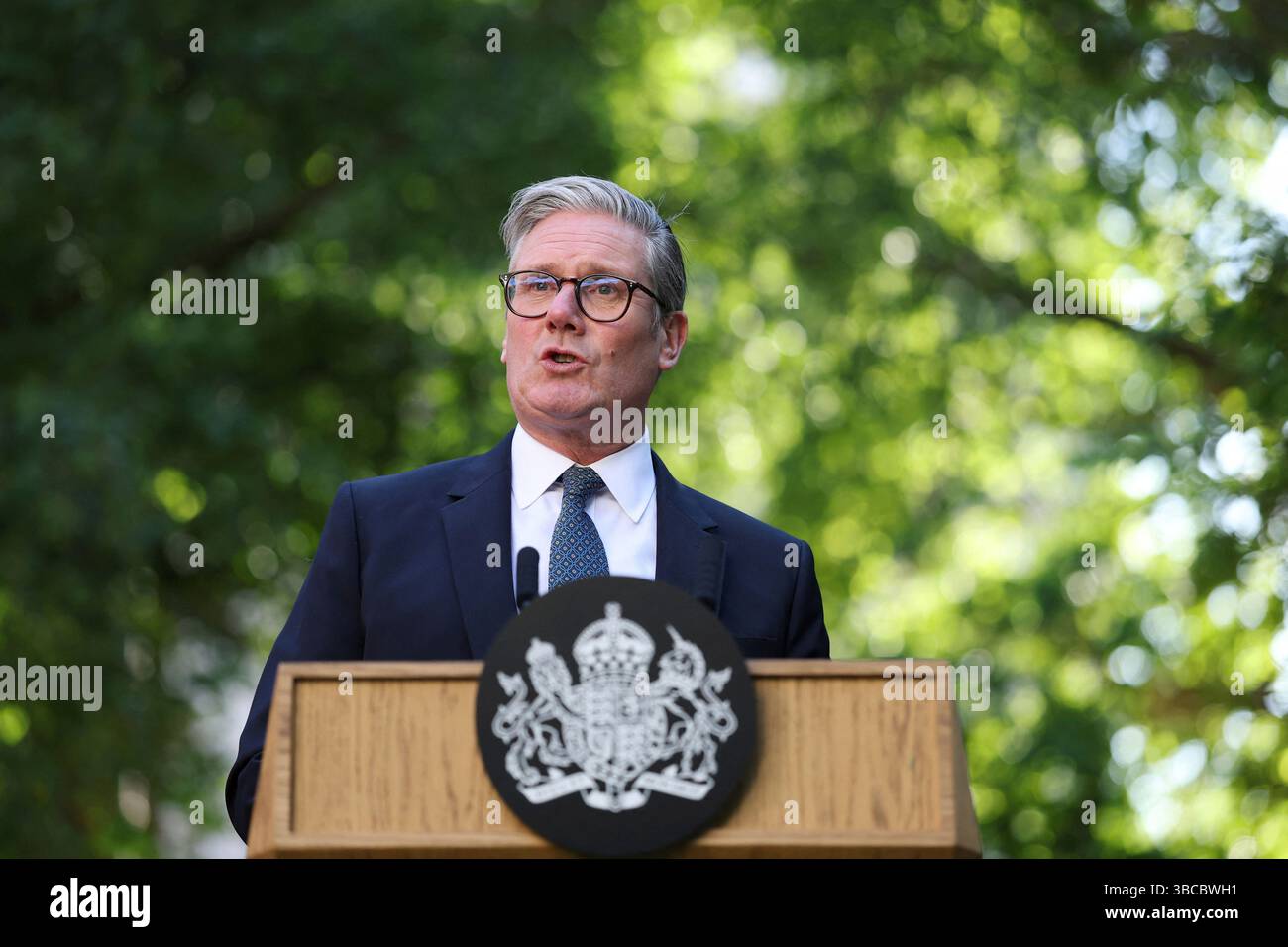 Britain's Prime Minister Keir Starmer speaks during a reception following the UK-EU summit, in London, Monday May 19, 2025. (Hannah McKay/Pool via AP) Banque D'Images