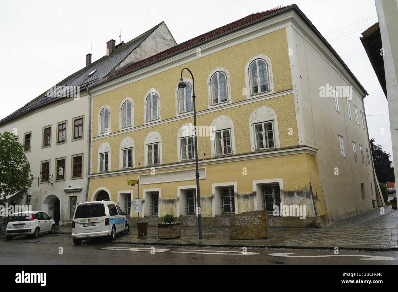 Lieu de naissance d'Hitler, pierre commémorative, Braunau am Inn, Innviertel, haute-Autriche, Adolf Hitler, Autriche, Europe Banque D'Images Lieu de naissance d'Hitler, pierre commémorative, Braunau am Inn, Innviertel, haute-Autriche, Adolf Hitler, Autriche, Europe Banque D'Images