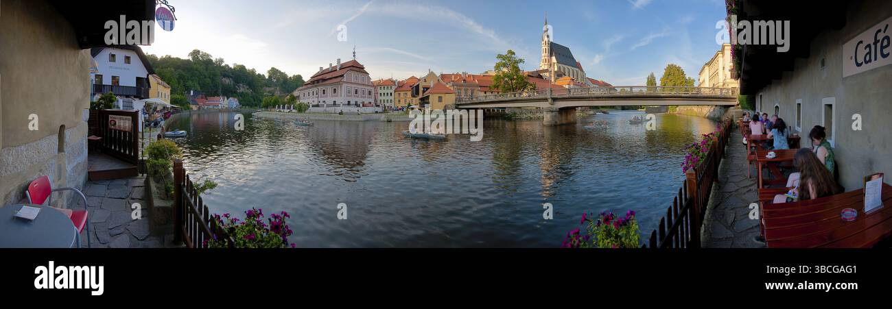 Bohemian Crumlaw ( ?esky Krumlov) ou Bohemian Krumlov est une petite ville dans la région de Bohême du Sud de la République tchèque. La ville est bien connue pour t Banque D'Images