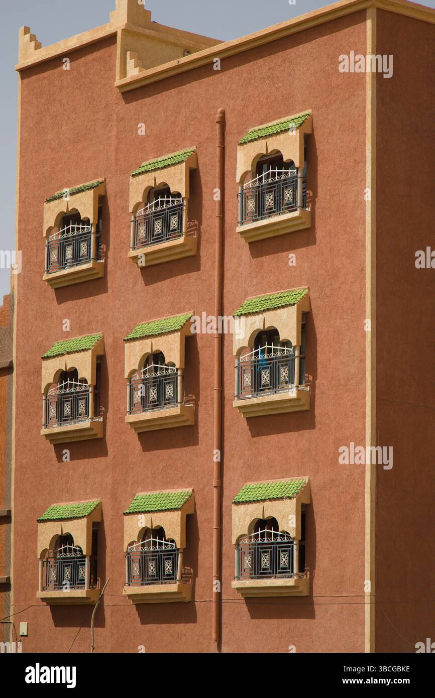 Maroc, El-Kelâa M'Gouna, architecture moderne, bâtiment, Banque D'Images