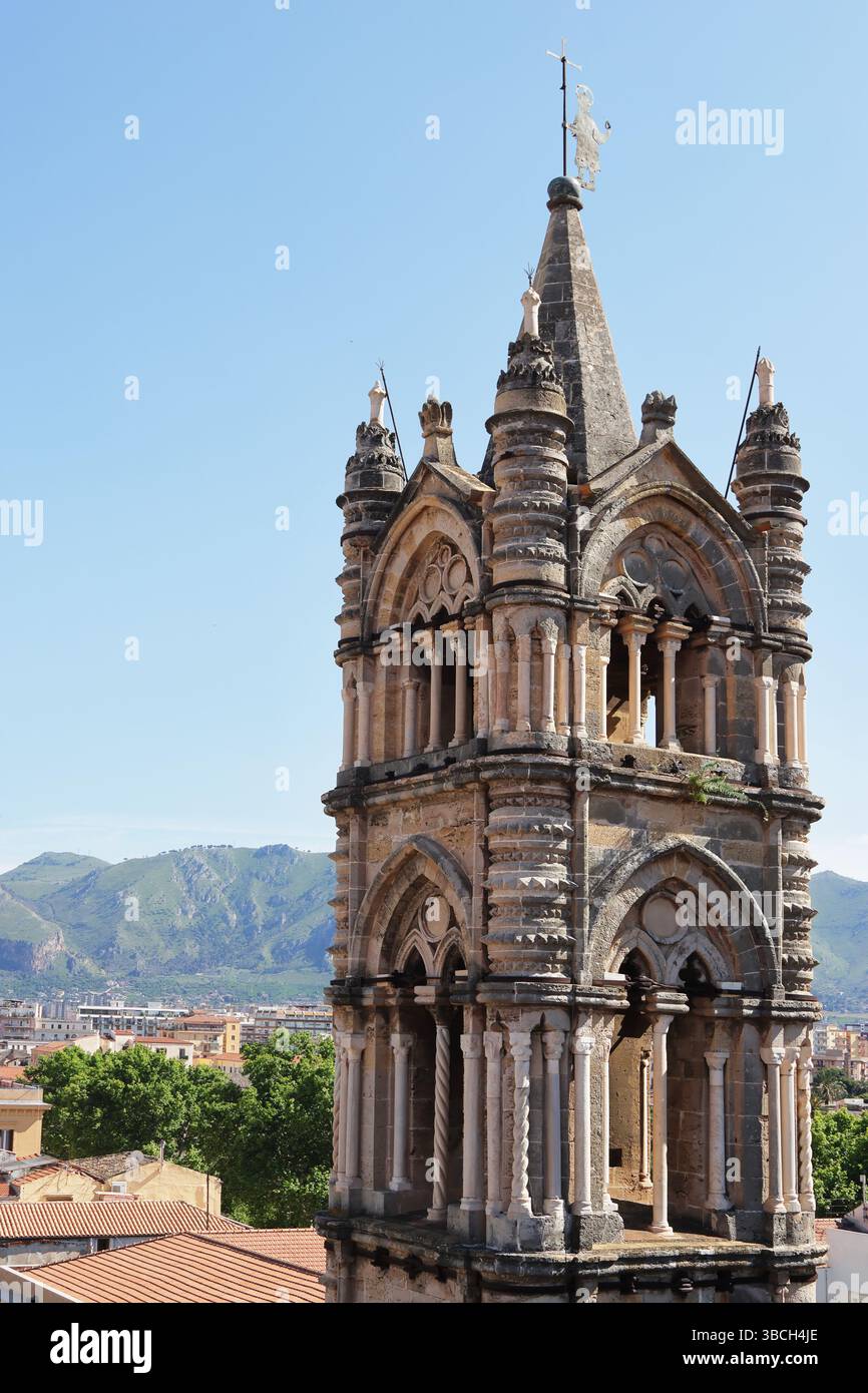 Vue sur Palerme depuis le toit de la cathédrale par un après-midi ensoleillé Banque D'Images