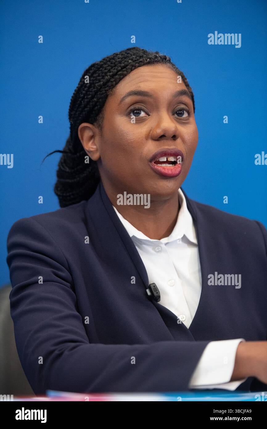 Londres, Royaume-Uni. 19 mai 2025. Le chef du Parti conservateur (et LOTO), Kemi Badenoch, prend la parole lors d'une conférence de presse sur le sommet Royaume-Uni/UE à l'hôtel Conrad. Crédit : Banque D'Images