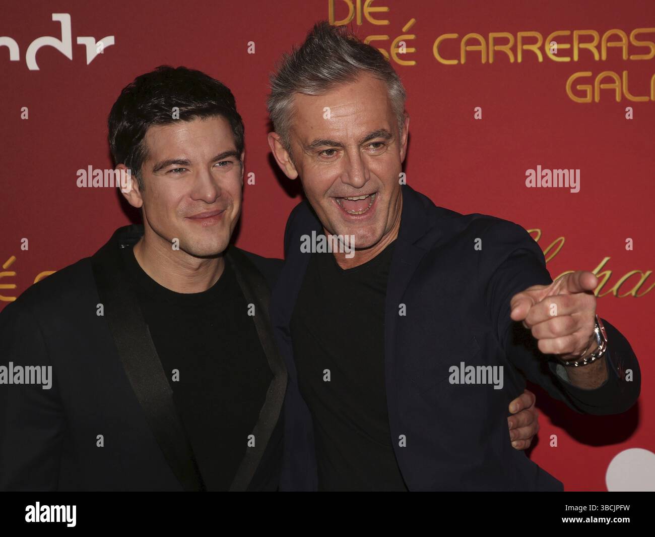 Acteurs Philipp Danne et Robert Lohr sur le tapis rouge devant le 28ème Gala Jose Carreras le 7 décembre 2022 dans la ville des médias de Leipzig, acteurs P. Banque D'Images