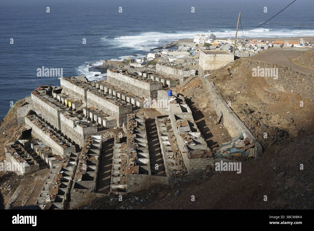 Porcherie, élevage porcin, Ponta do sol, île de Santo Antao, îles du Cap-Vert, Cap-Vert, Afrique Banque D'Images Porcherie, élevage porcin, Ponta do sol, île de Santo Antao, îles du Cap-Vert, Cap-Vert, Afrique Banque D'Images