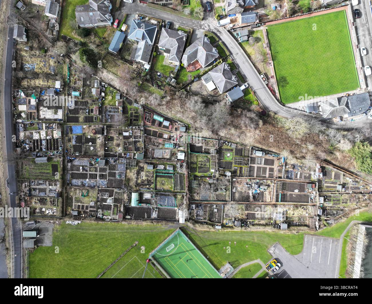 Vue aérienne par drone des lotissements à Peebles Banque D'Images