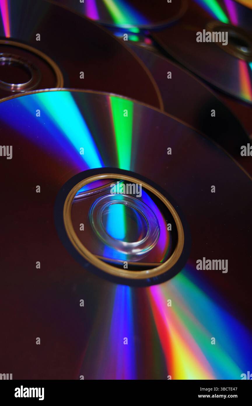 disques compacts avec effet de réflexion de lumière arc-en-ciel Banque D'Images